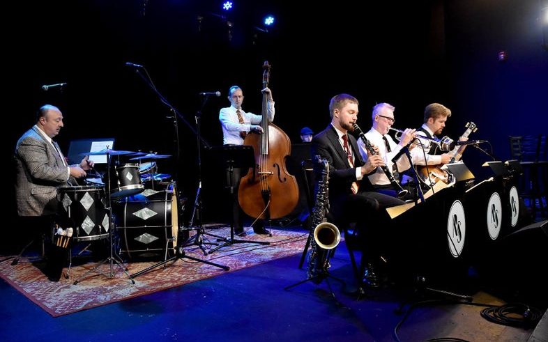 Michael Gamble & His Rhythm Serenaders