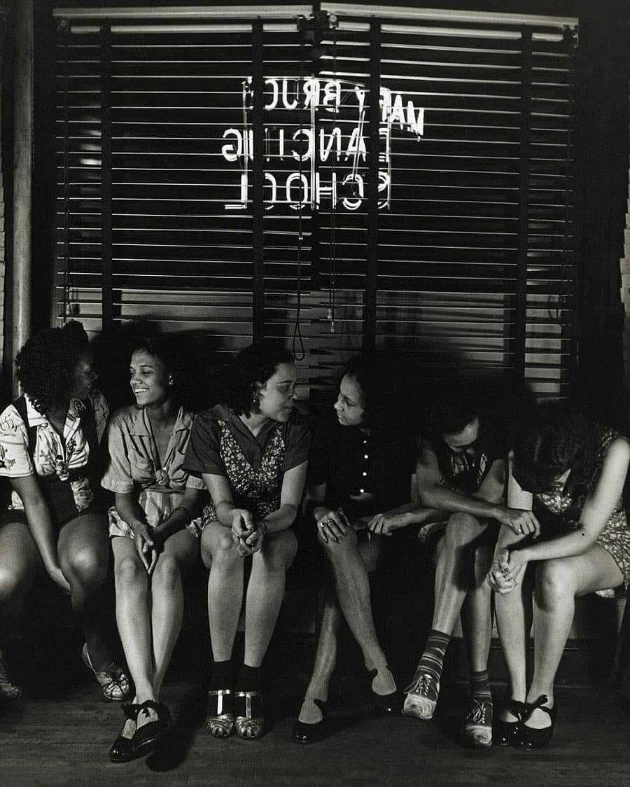 Image of dancer girls at the Mary Bruce Dancing School circa 1938.